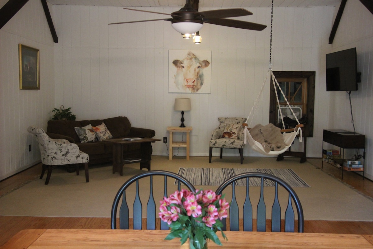 Horse & Flower Farm Barn Loft