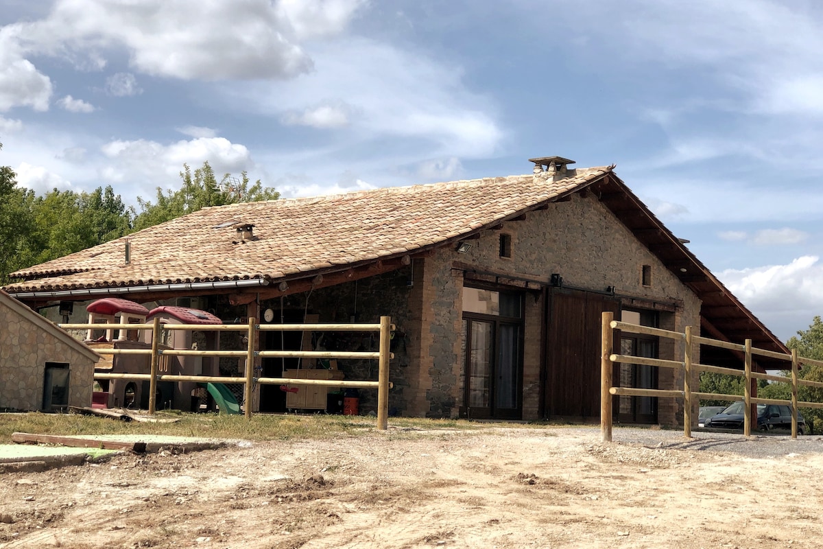 Pleasant Casa Rural ，带泳池