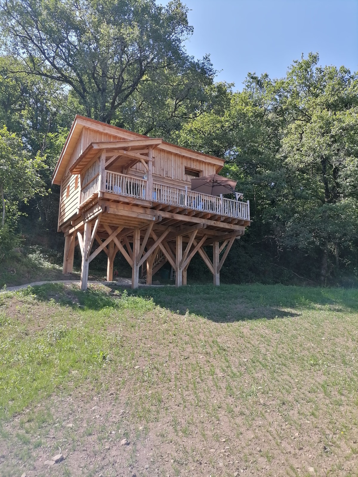 Les Cabins de Céline - Cabane "L 'embène"带水疗中心