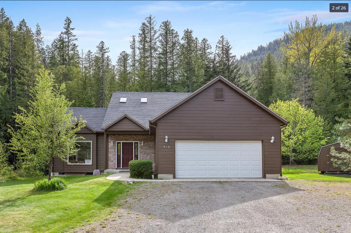 Outstanding 3 bdr close to ski mountain & lake