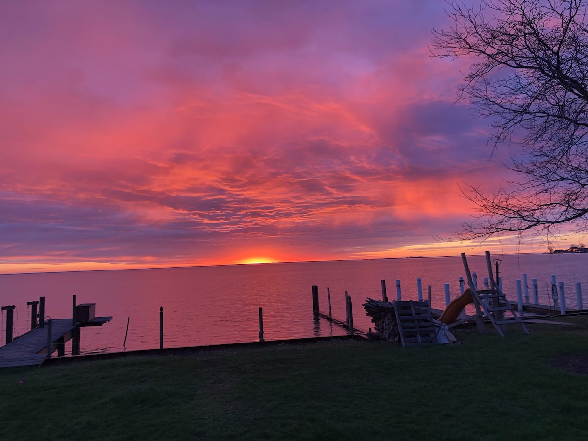 Waters Edge Lake St. Clair