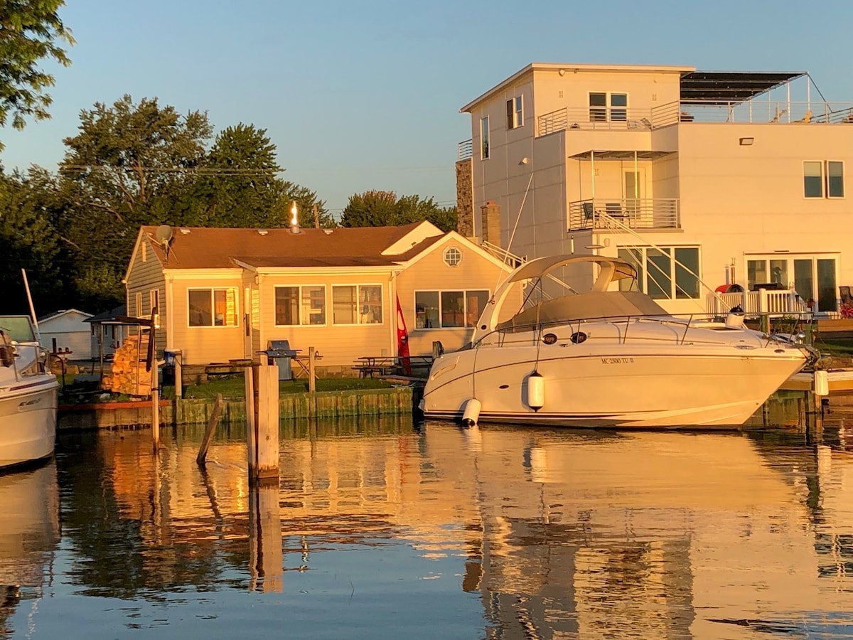 Waters Edge Lake St. Clair