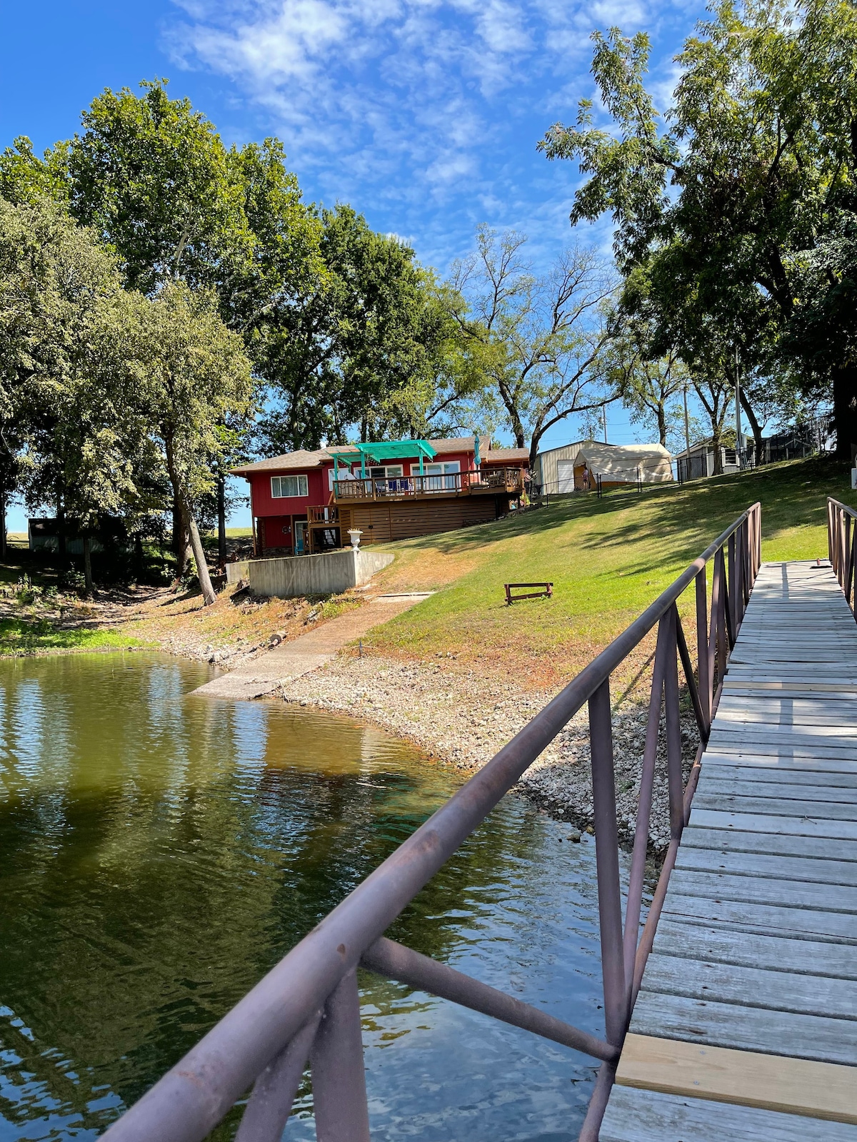 带私人码头的Monkey Island Lake Front房源