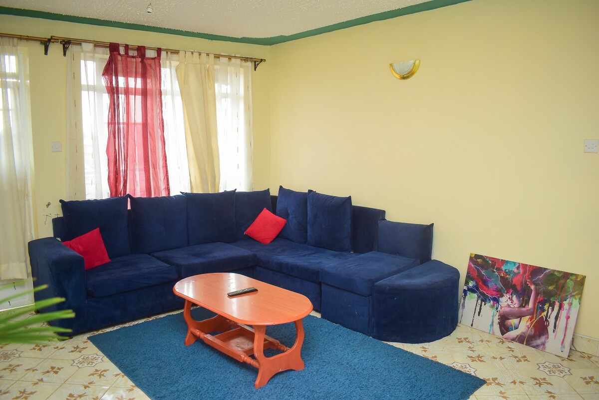 Executive Apartment with Free Parking & Wifi