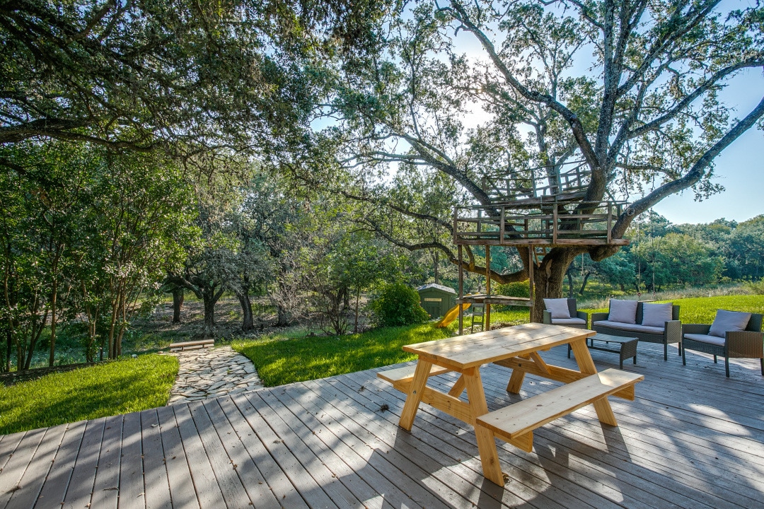 ~ Serene ~ Tx Hill Country in the City Back to Creek