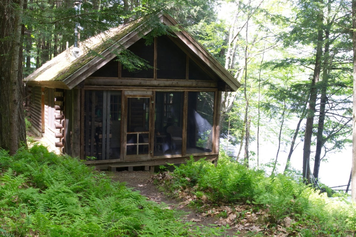 Fairlee湖畔Glenwild II的木屋小木屋