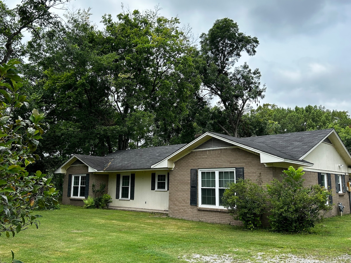 Vernon House on Lake Enterprise