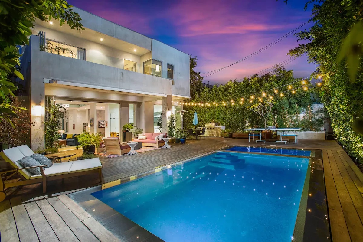 Modern Luxury - Stunning Villa in the Heart of LA