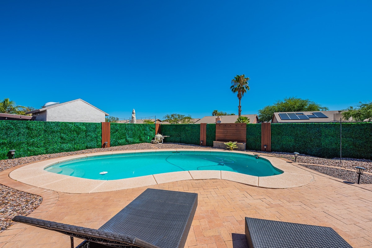 Oasis de Saguaro 3卧室房源，带泳池