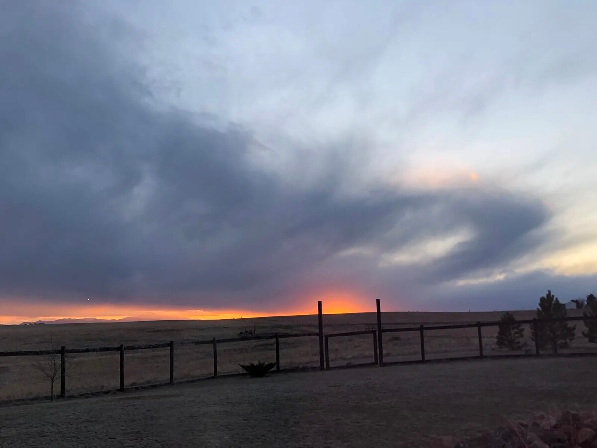 Artax RV Black Hills& Badlands Sunrise& Set Views