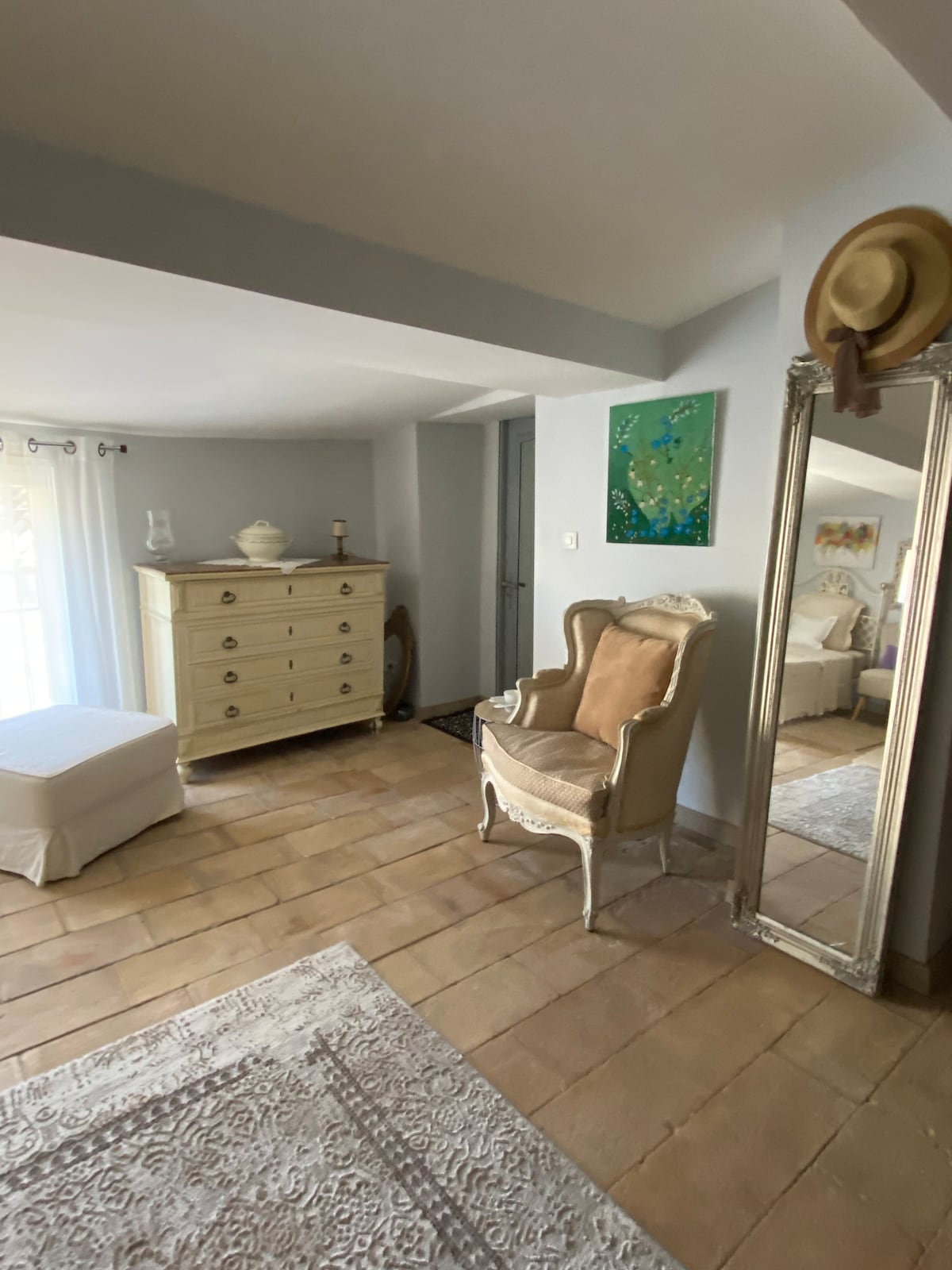 Jolie chambre privée spacieuse