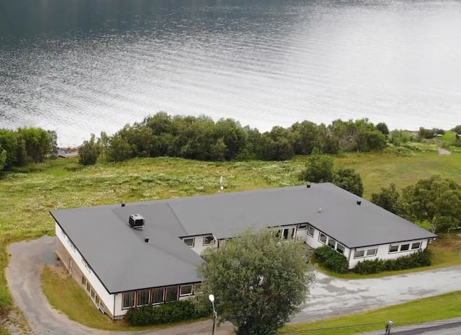 Tjeldsund的民宿