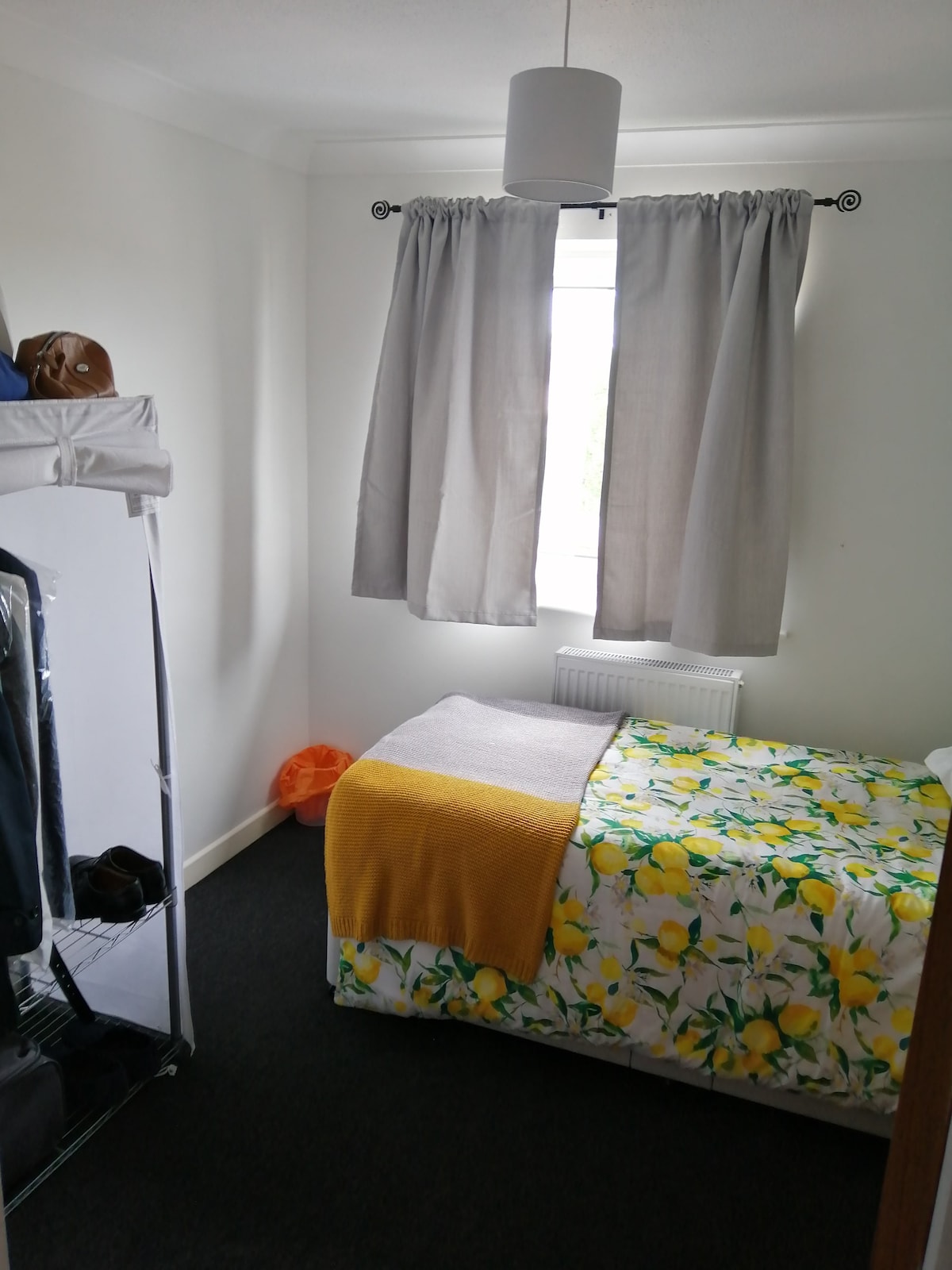 2卧室公寓，现代化、舒适、单卧室