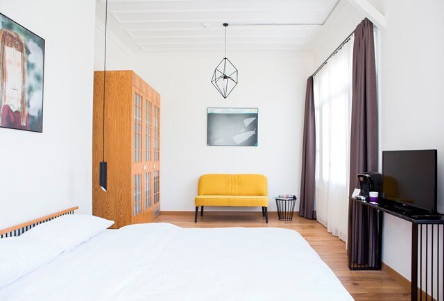 10 odalı tasarım otel - Bahçe Manzaralı Suit Oda