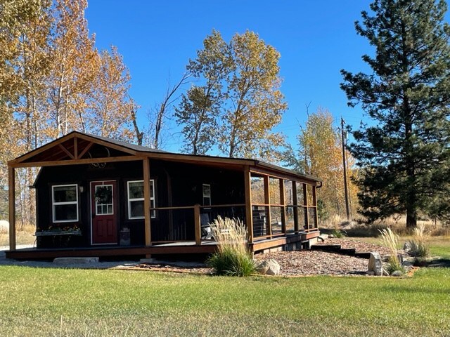 Apple House Cabin in the Heart of the Bitterroot