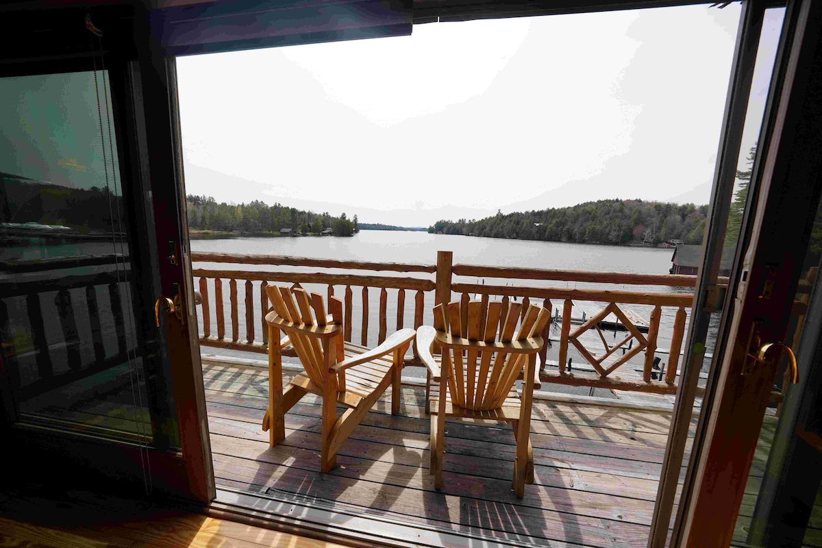 Ampersand Bay Resort's, Saranac Presidential Suite