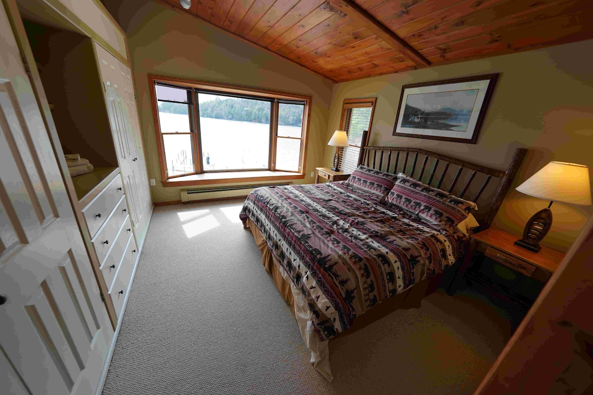 Ampersand Bay Resort's, Saranac Presidential Suite