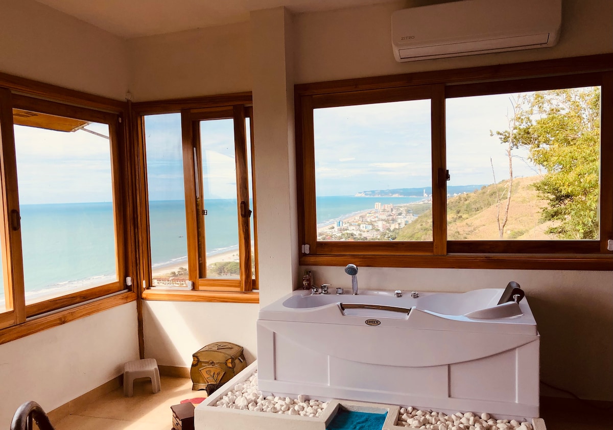 Hermoso loft con jacuzzi y vista 180 al mar