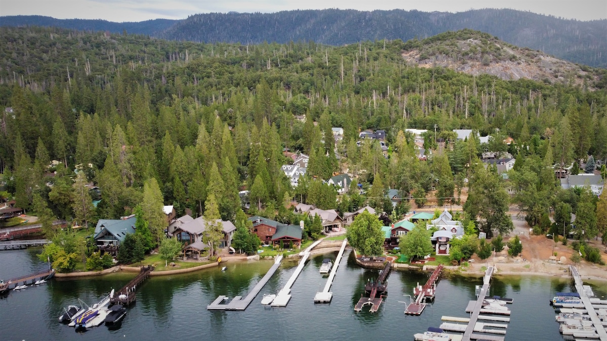 Nature 's Lakefront Estate ， 7BR ，私人码头