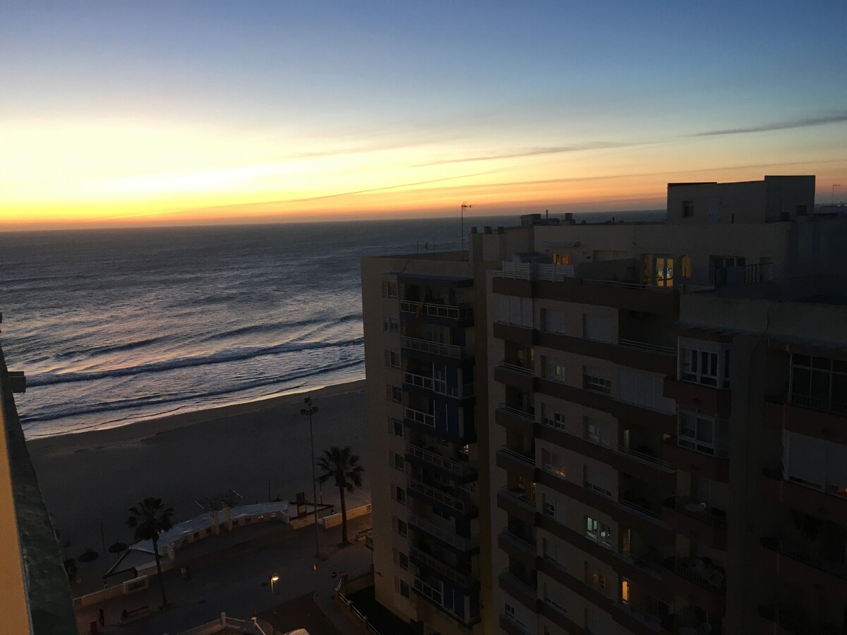 PISO DE TRES DORMITORIOS CON VISTAS AL MAR