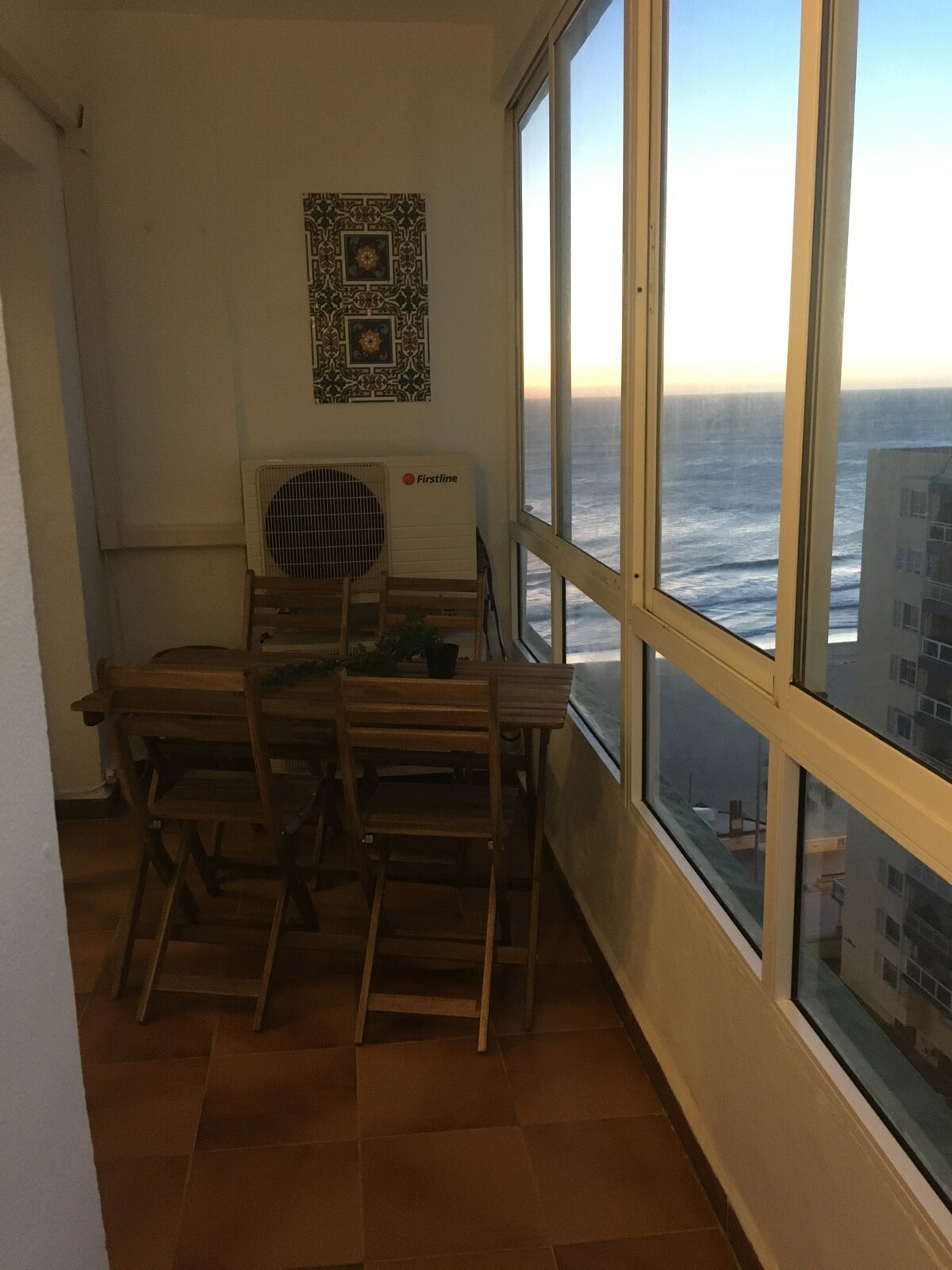 PISO DE TRES DORMITORIOS CON VISTAS AL MAR