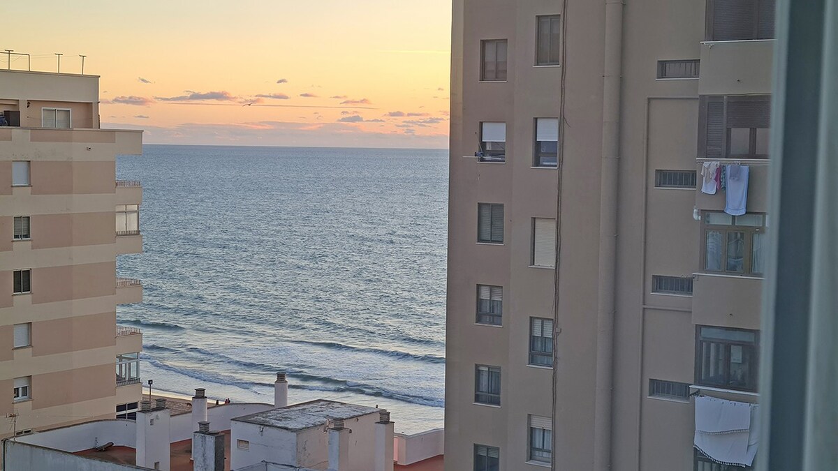 PISO DE TRES DORMITORIOS CON VISTAS AL MAR