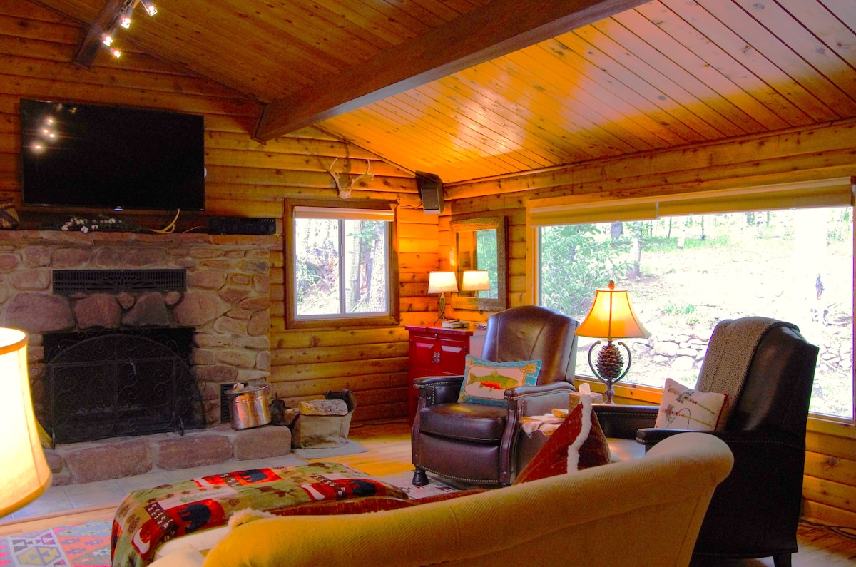 Cozy 2 Bedroom Cabin in Cuchara Colorado