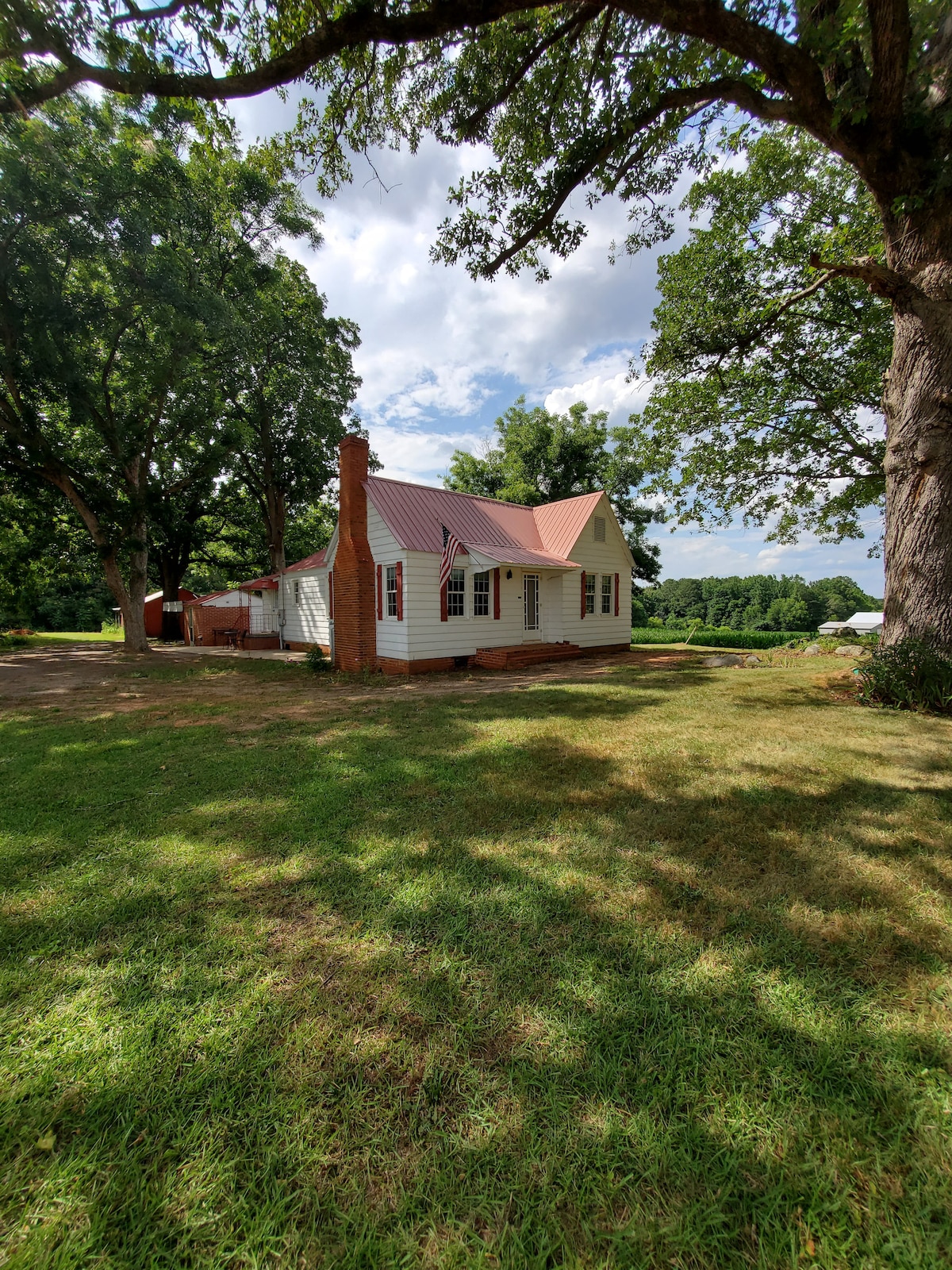 Kindred Shanty ~ Rural House In Chesterfield