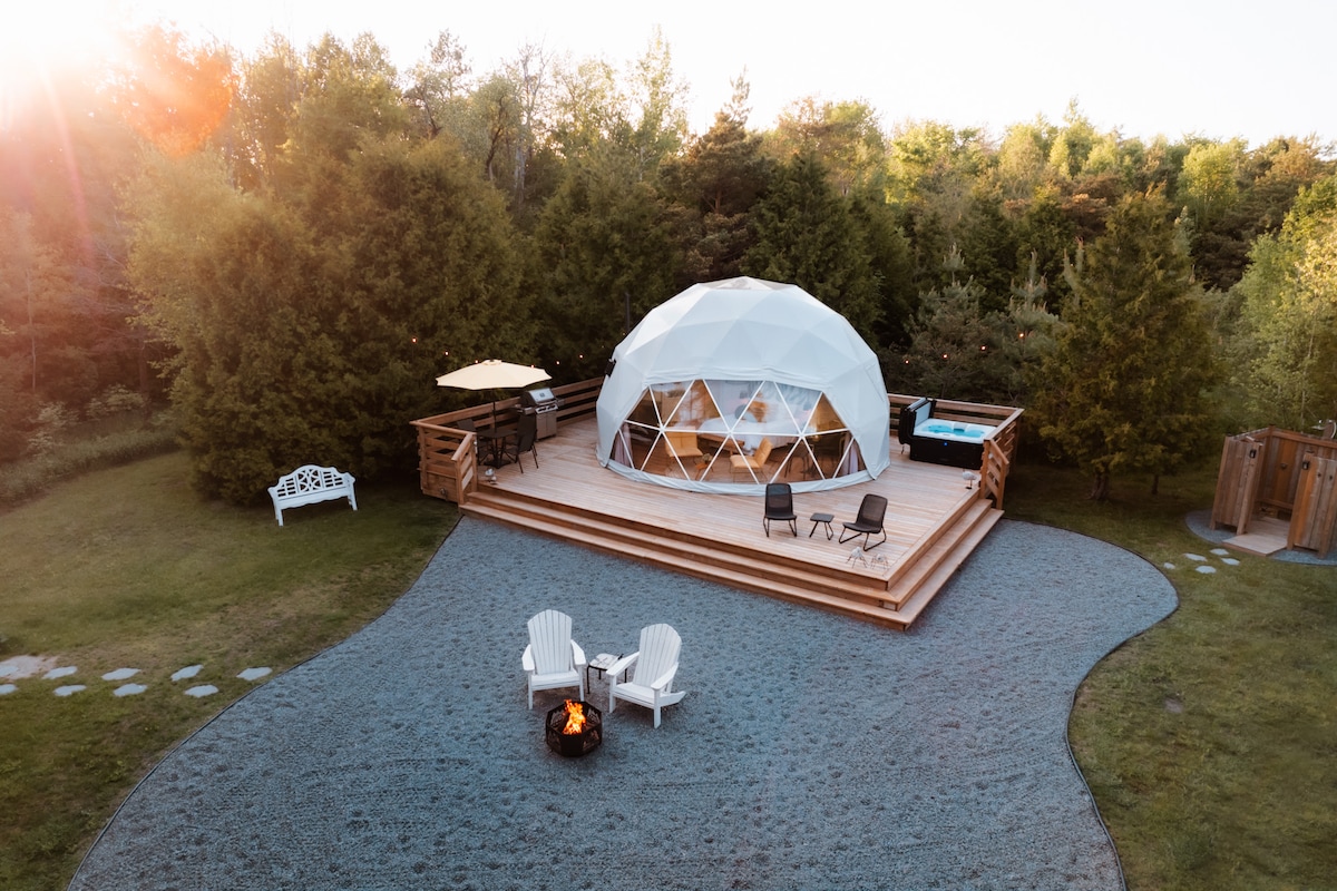 South Geodome - Birchwood Luxury Camping