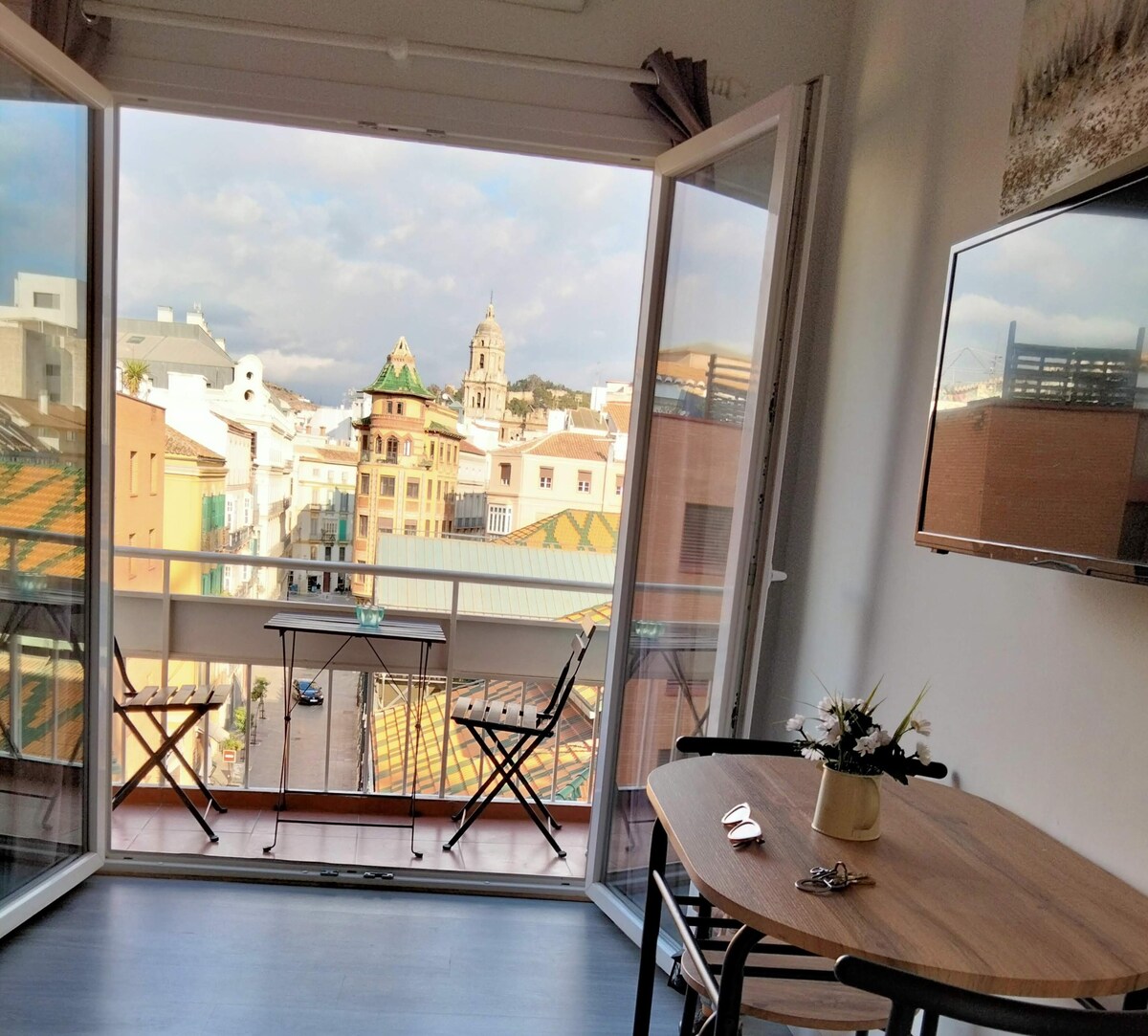位于马拉加（ Málaga ）地理位置优越的★漂亮单间公寓★