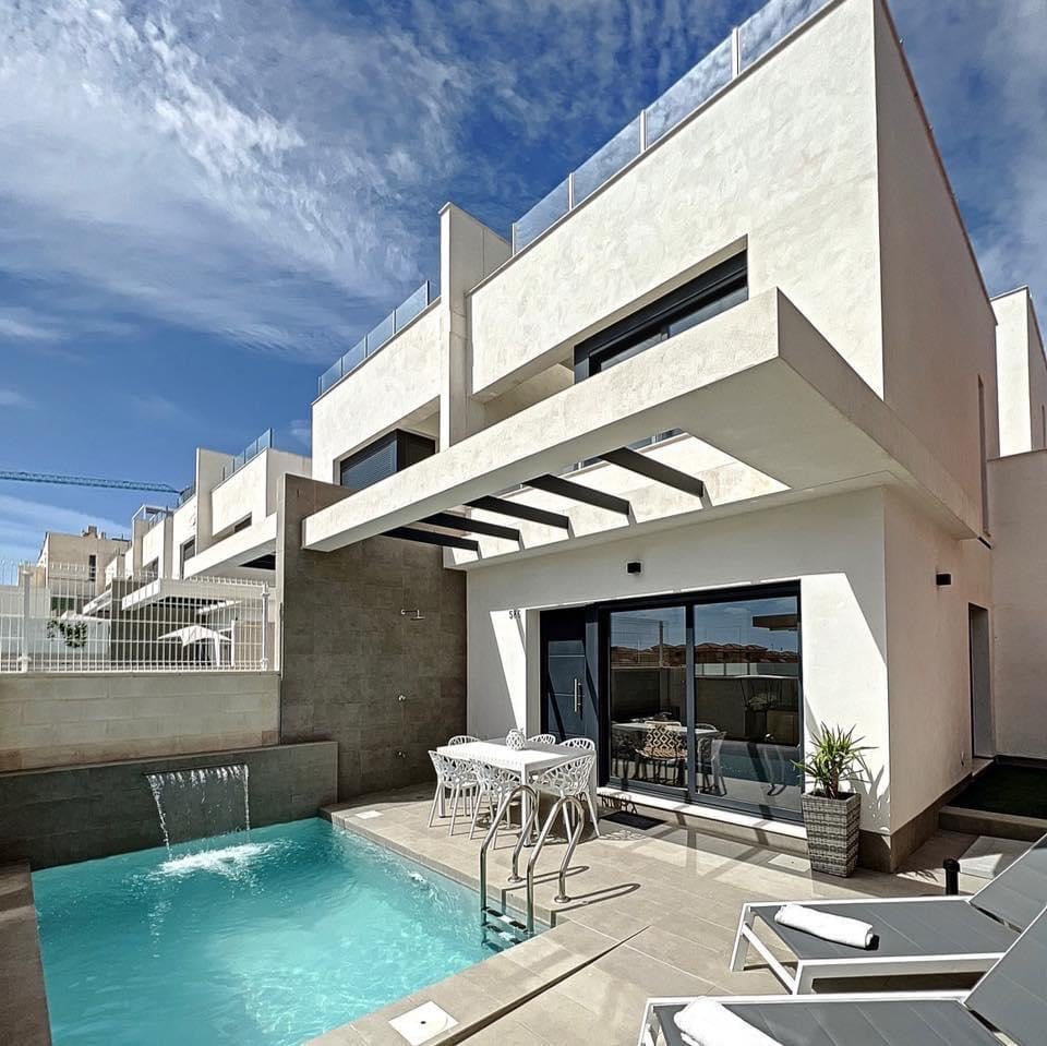 Superbe villa moderne avec piscine privée chauffée