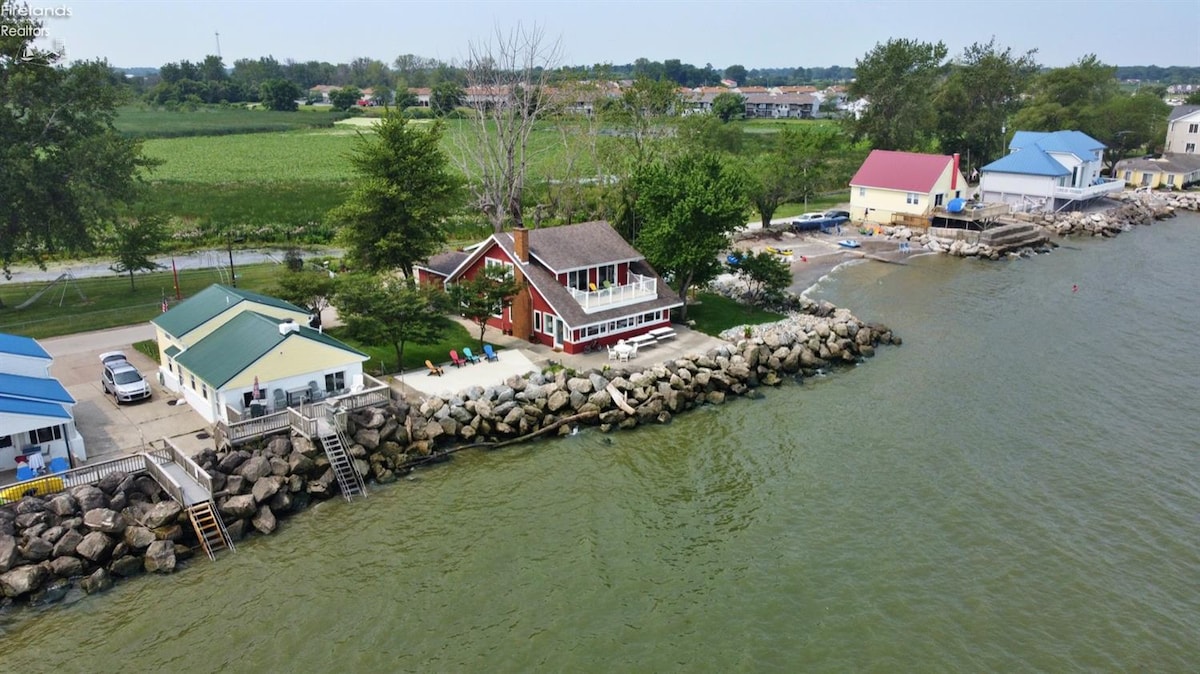 热水浴缸湖伊利海滨别墅（ Lake Front ）热水浴缸