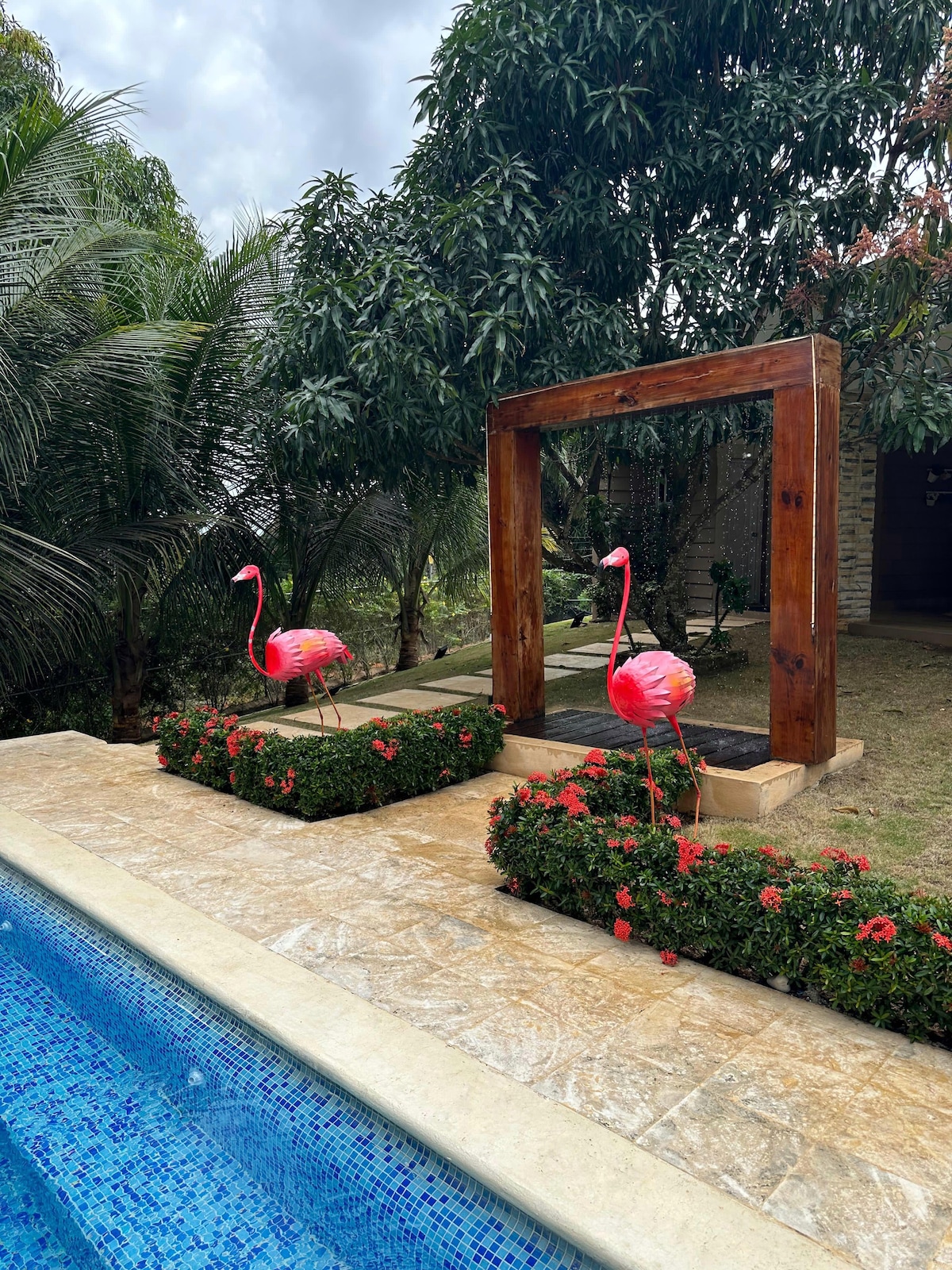 Flamingo themed villa near city center.