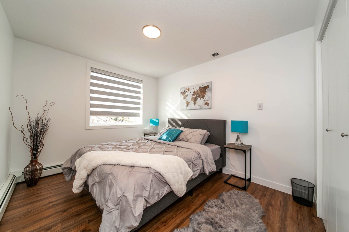 ★Stylish⭐️Close to D/T✅FREEparking✔️King Bed ★2bed