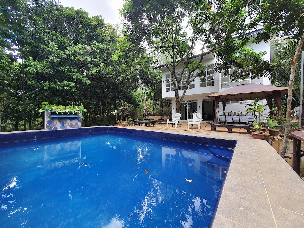 安提波罗（ Antipolo ）带私人泳池的巴莱纳图乡村住宅