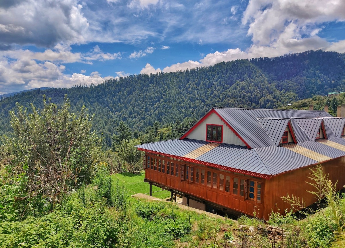 Rustic Suite: Nirvana Homes|Wooden House|Farm Stay