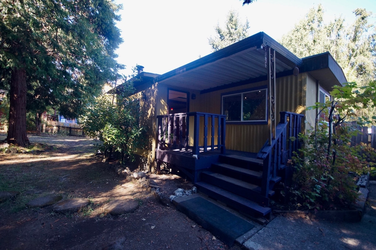 Splash Valley Gardens ~ Serene home among redwoods