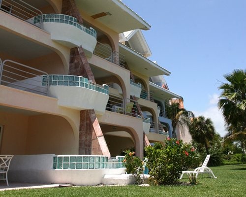 Ocean at Taino Beach: 1-BR, Sleep , Full Kitchen