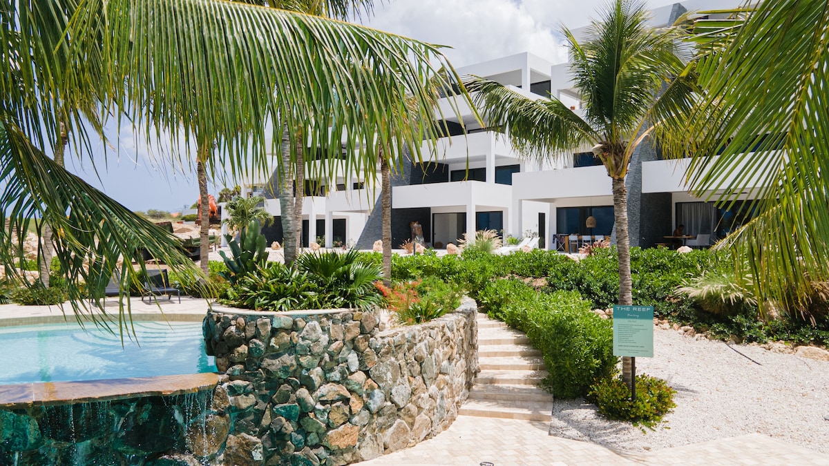 珊瑚礁豪华公寓 
蓝湾度假村（ Blue Bay Resort Curacao ）