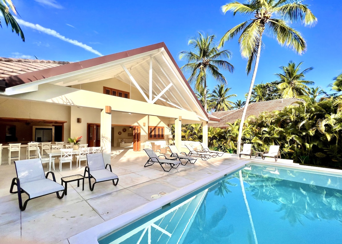 Casa Ola, Lux 5 Bedrm Villa, w/Pool, 2 min- Beach