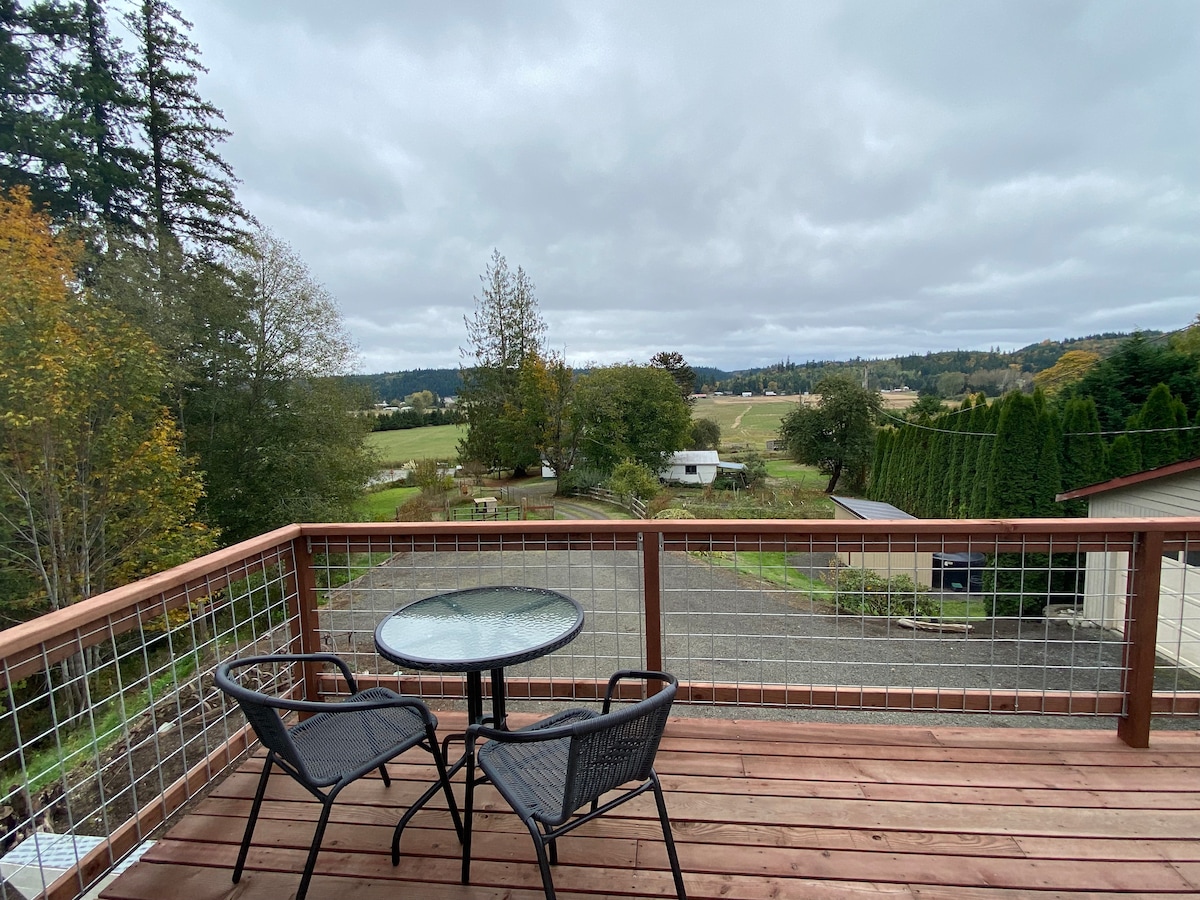 Four Creeks Farmhouse - Upper