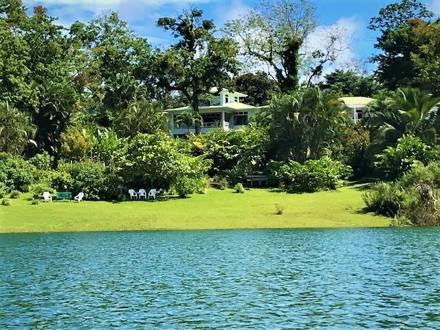 Lakefront Paradise and Villa Corazon-不可错过