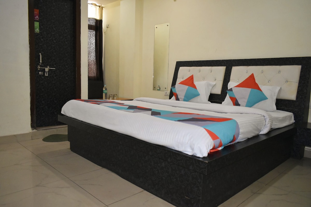 Hotel Radha Regent, Mathura