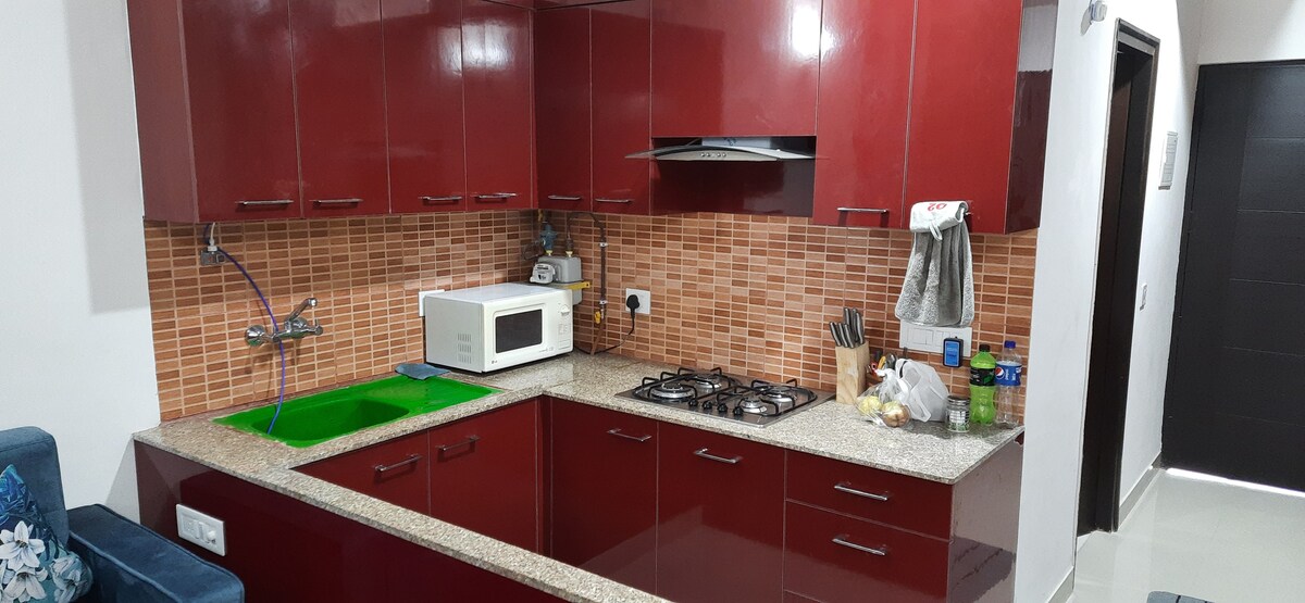 Short stays in fully furnished service apartment