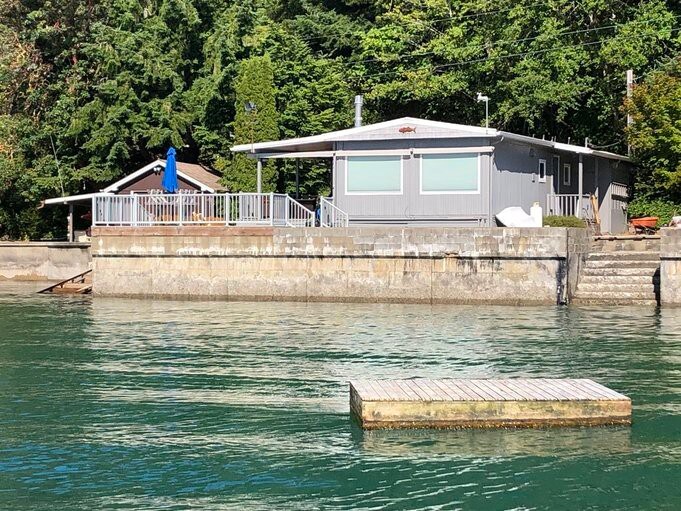 Heron’s Rest Beachfront Cabin on Hood Canal