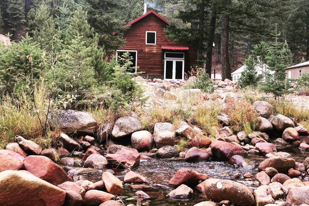 Elegant Ten Mile Creek Cabin, close to Helena