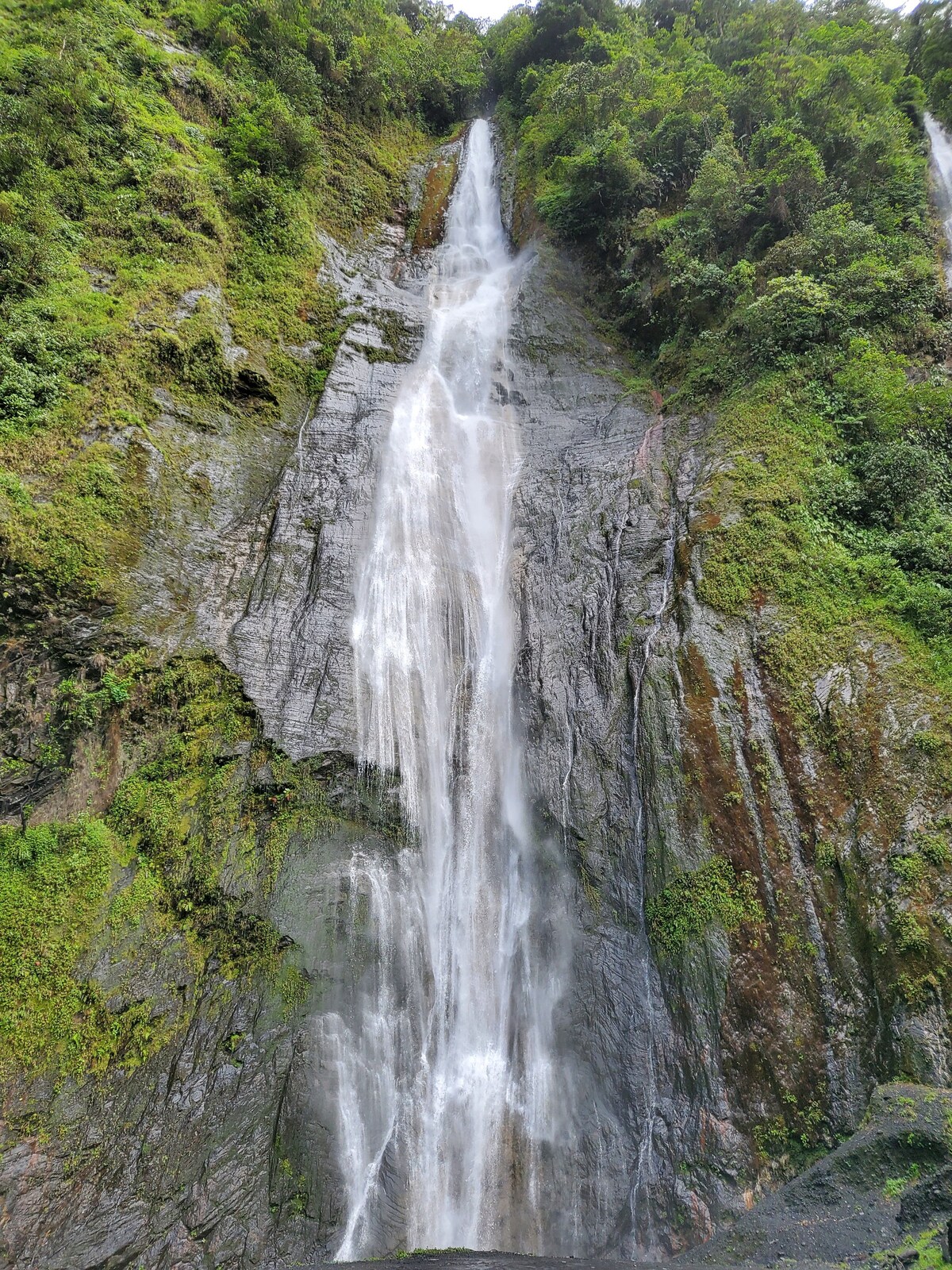 奇沃尔大坝（ Chivor dam ）上的美丽房源