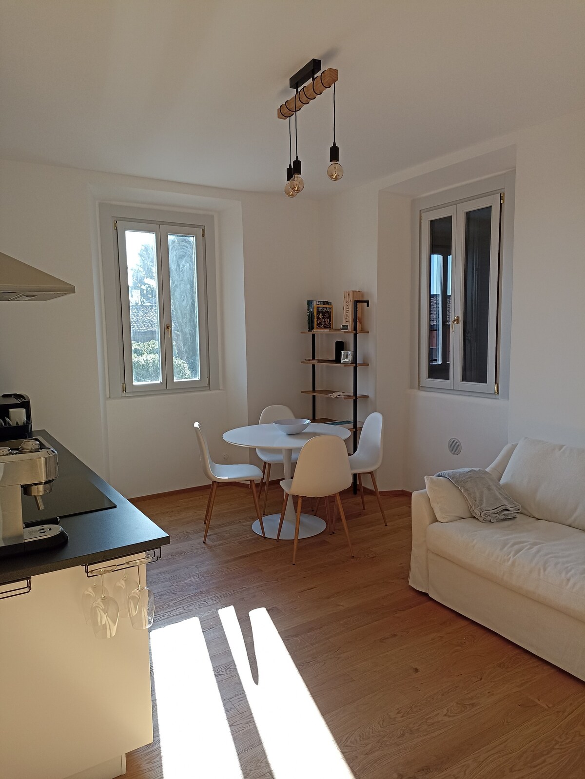 舒适的公寓，位于米兰和科莫之间的山上