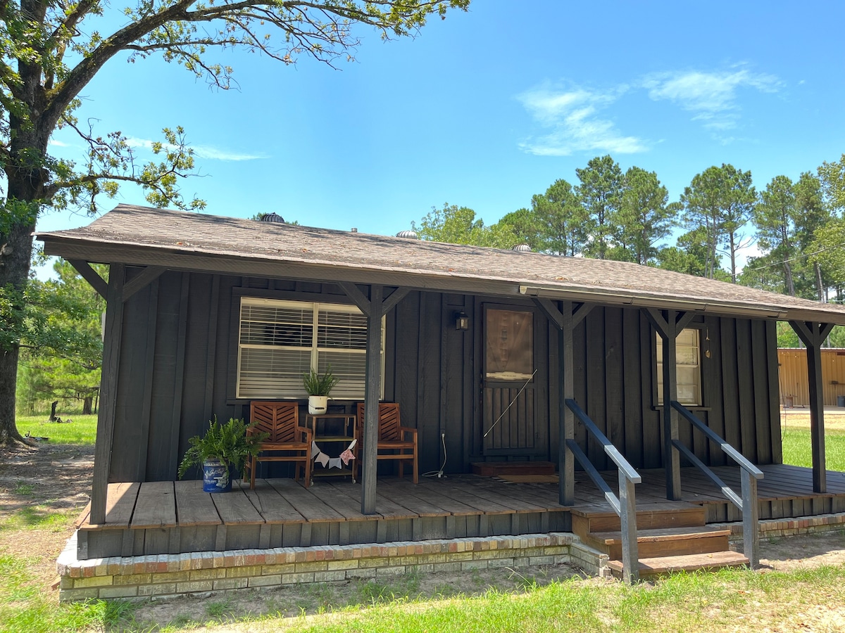 Firefly Cottage: 2 bdrm peaceful guest house stay