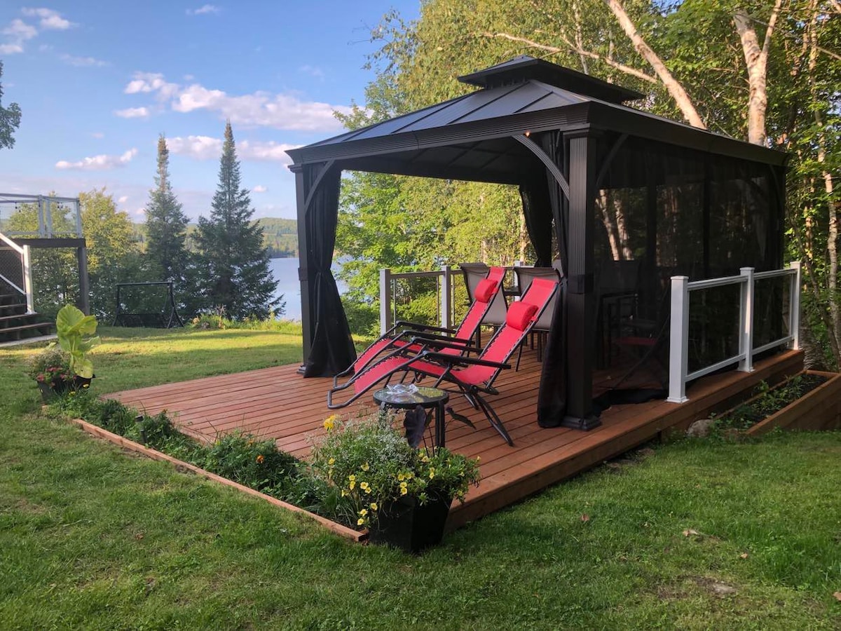 Chalet bord de Lac Marie-Louise, La Minerve